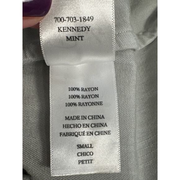 Rails Kennedy Button Down Long Sleeve Romper in Mint Size S - Picture 9 of 15